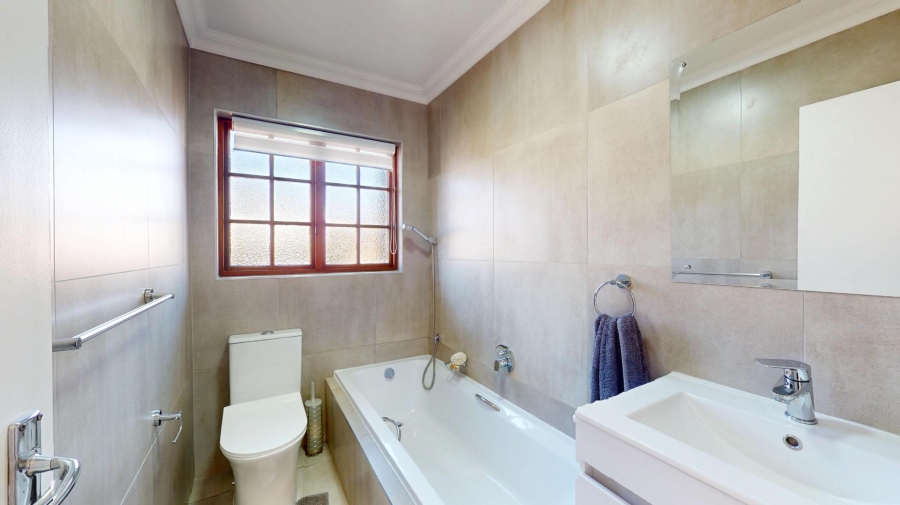 3 Bedroom Property for Sale in Goedeburg Gauteng