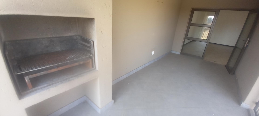 2 Bedroom Property for Sale in Norton Home Estate AH Gauteng
