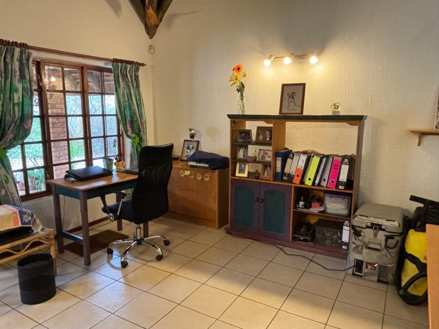 4 Bedroom Property for Sale in Zonnehoewe A H Gauteng
