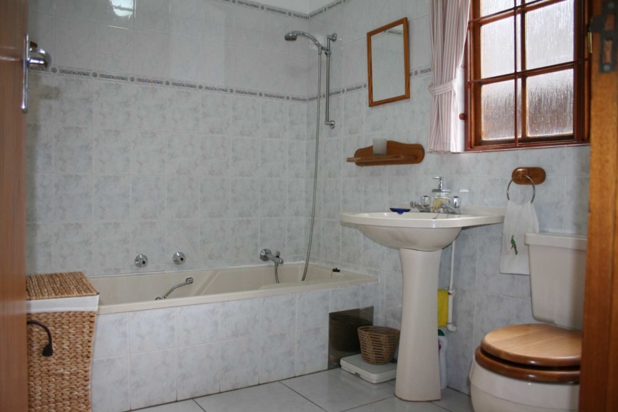 4 Bedroom Property for Sale in Zonnehoewe A H Gauteng