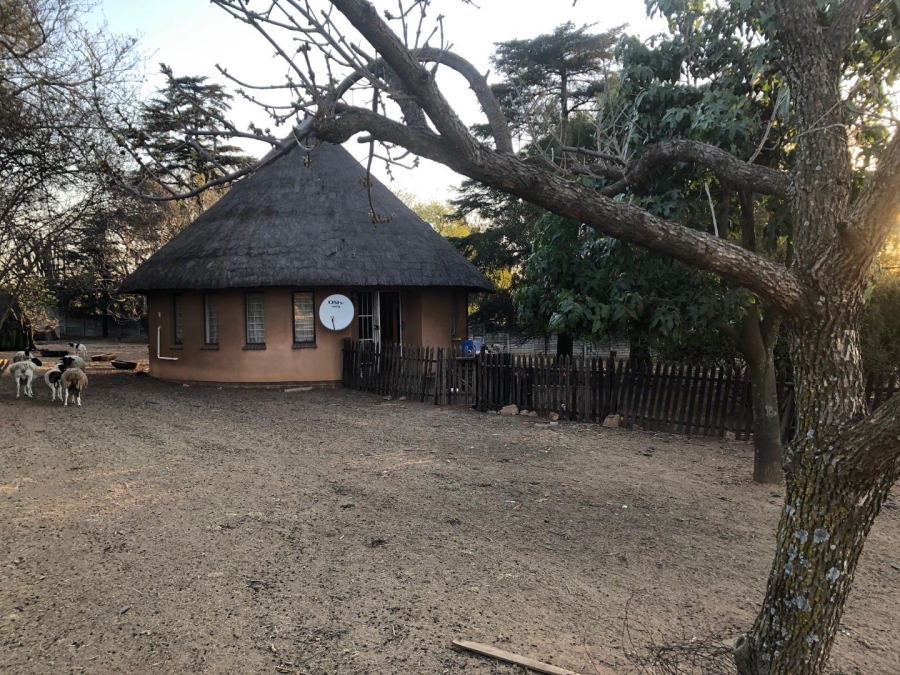 6 Bedroom Property for Sale in Honeydew Manor Gauteng