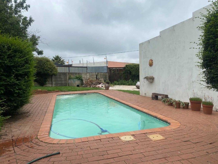 To Let 1 Bedroom Property for Rent in Discovery Gauteng