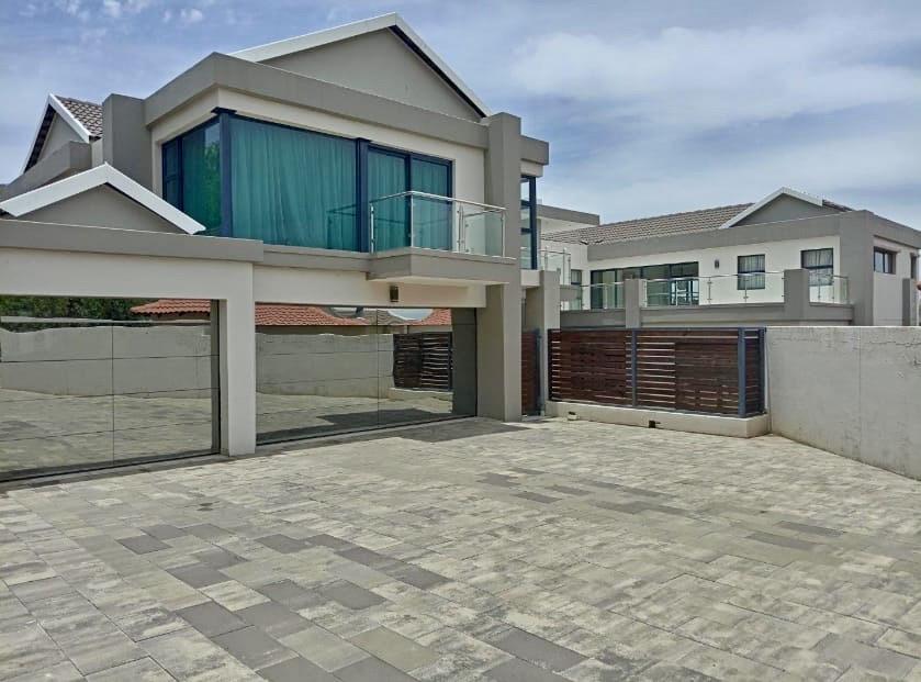 To Let 6 Bedroom Property for Rent in Kyalami Gauteng