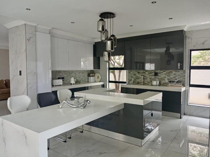 To Let 6 Bedroom Property for Rent in Kyalami Gauteng