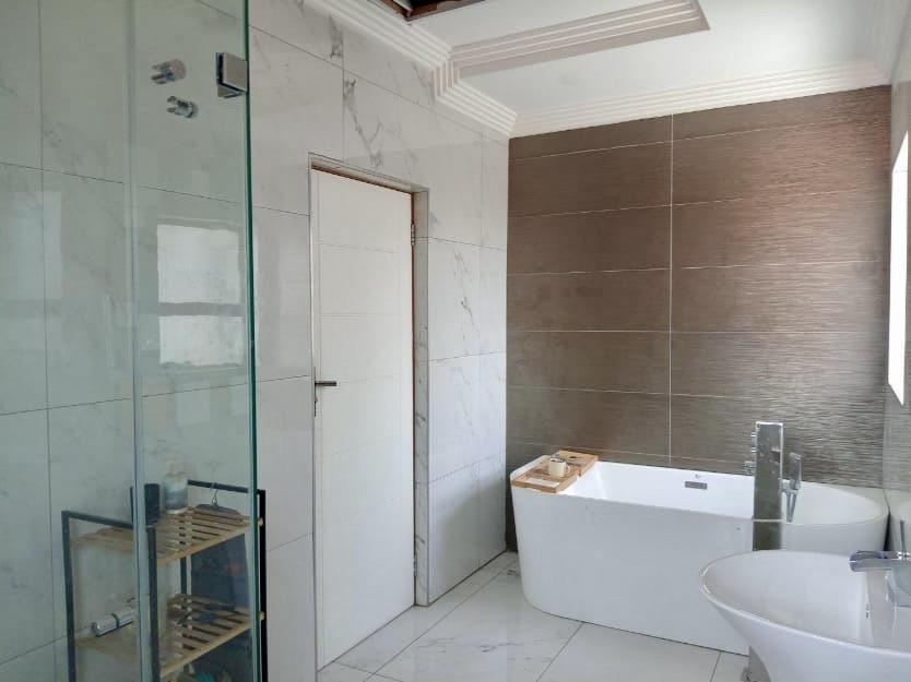 To Let 6 Bedroom Property for Rent in Kyalami Gauteng