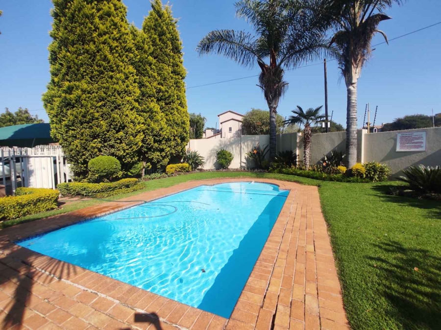 To Let 1 Bedroom Property for Rent in Northwold Gauteng