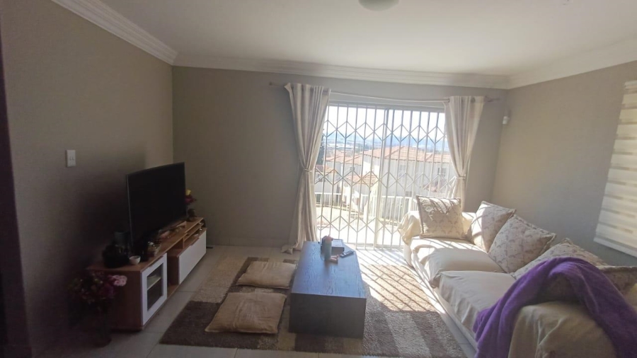 3 Bedroom Property for Sale in La Montagne Gauteng
