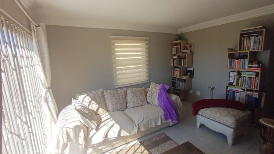 3 Bedroom Property for Sale in La Montagne Gauteng