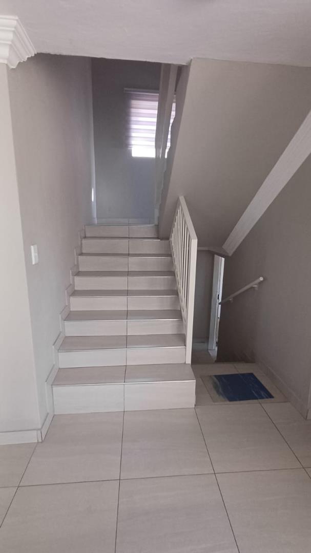 3 Bedroom Property for Sale in La Montagne Gauteng