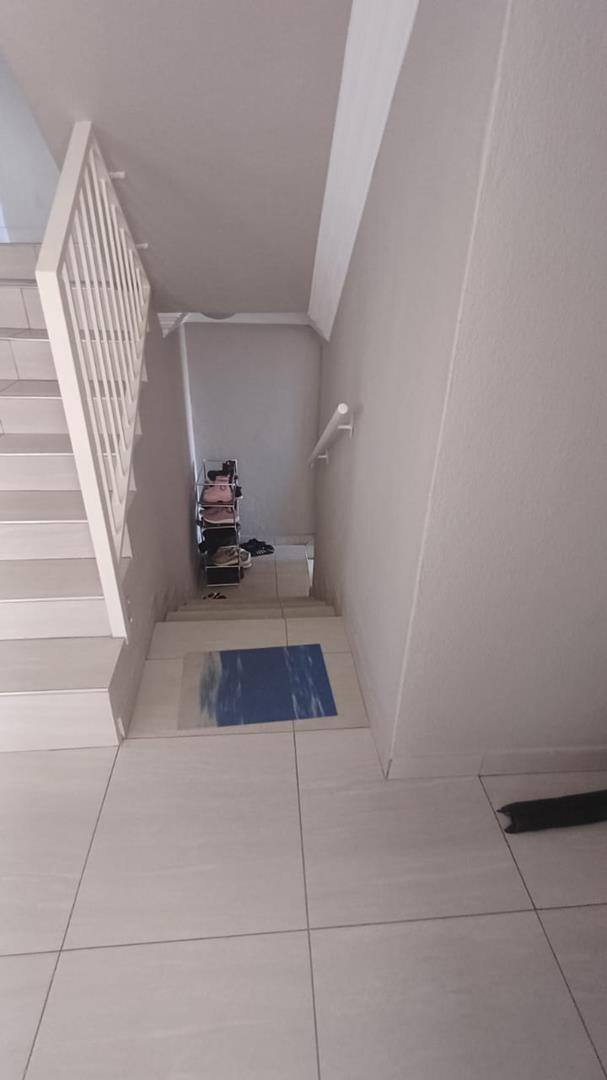 3 Bedroom Property for Sale in La Montagne Gauteng