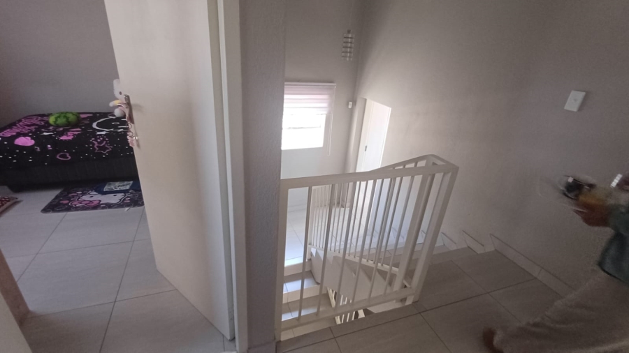 3 Bedroom Property for Sale in La Montagne Gauteng