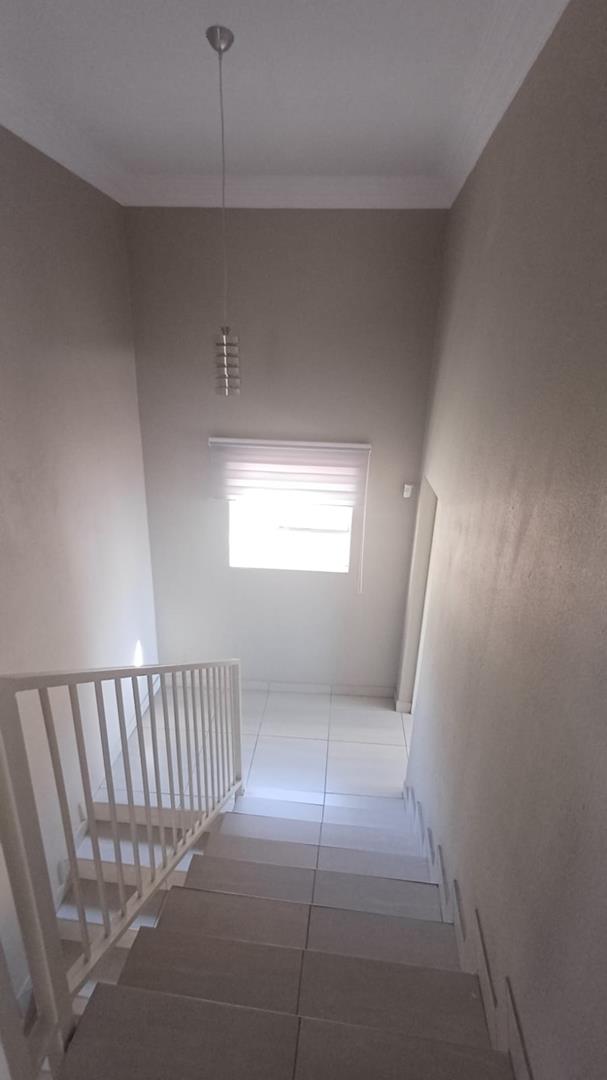 3 Bedroom Property for Sale in La Montagne Gauteng