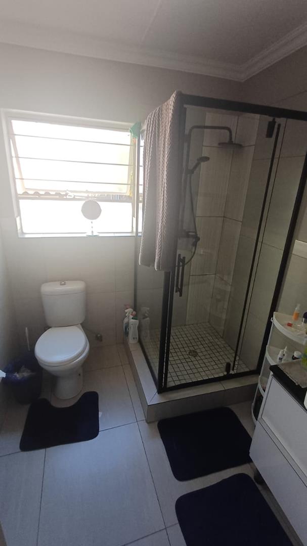 3 Bedroom Property for Sale in La Montagne Gauteng