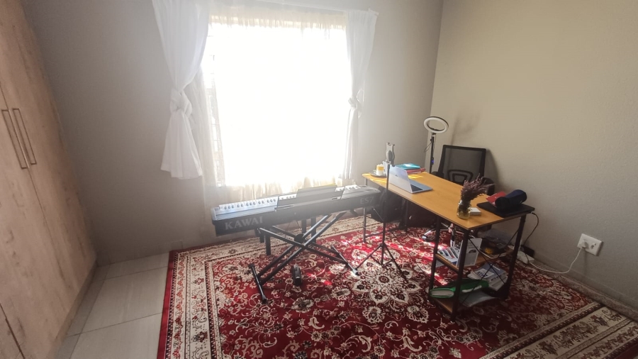 3 Bedroom Property for Sale in La Montagne Gauteng