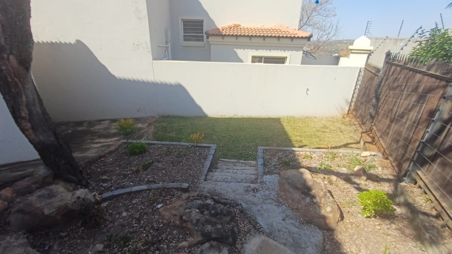 3 Bedroom Property for Sale in La Montagne Gauteng