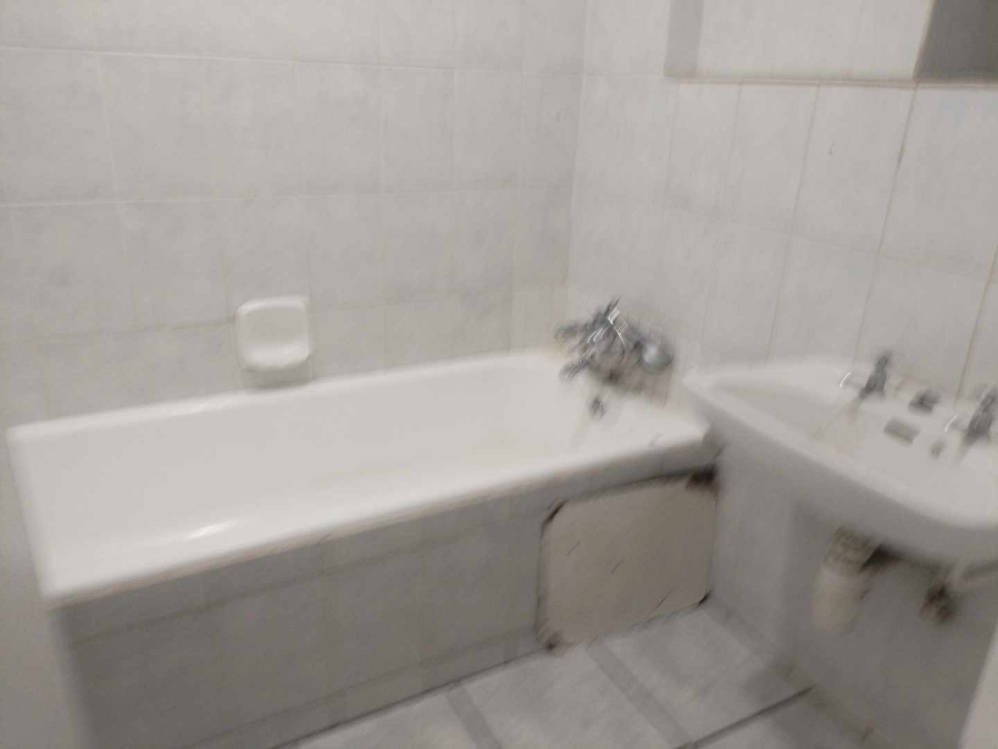 To Let 2 Bedroom Property for Rent in Weavind Park Gauteng