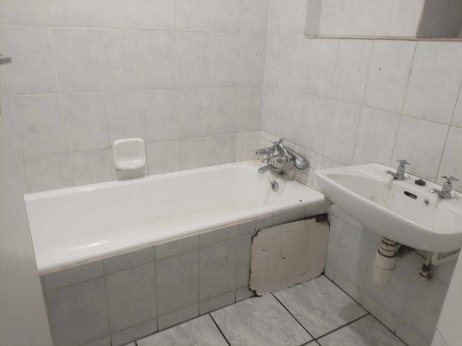 To Let 2 Bedroom Property for Rent in Weavind Park Gauteng