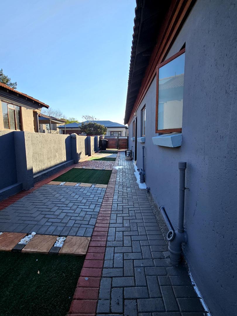 3 Bedroom Property for Sale in Amandasig Gauteng