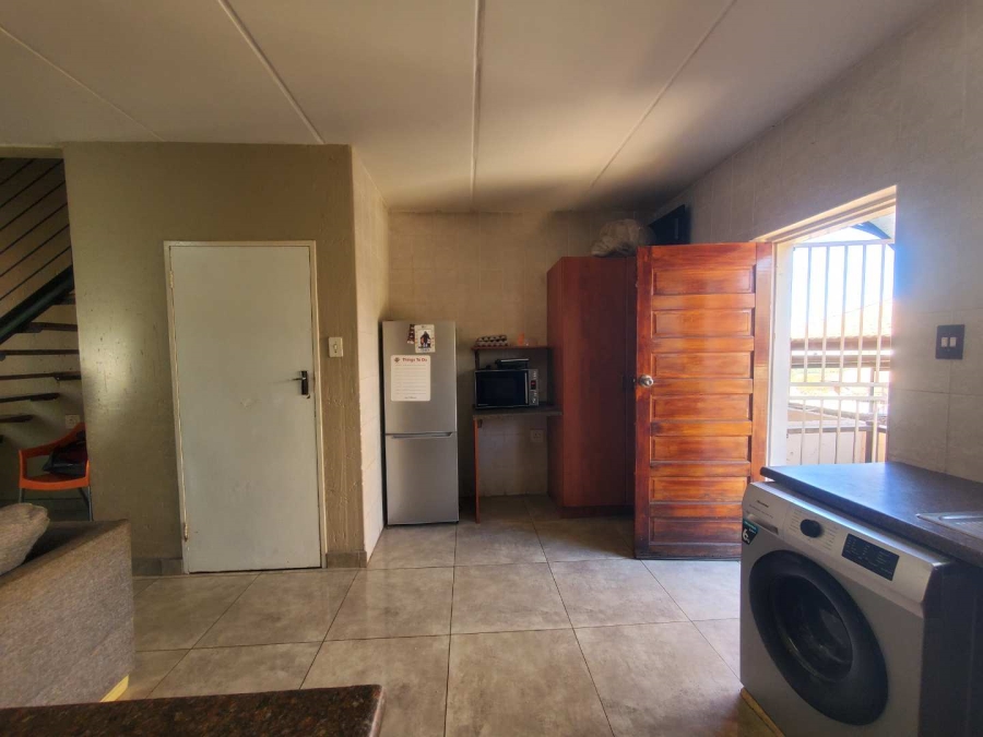 2 Bedroom Property for Sale in Witpoortjie Gauteng