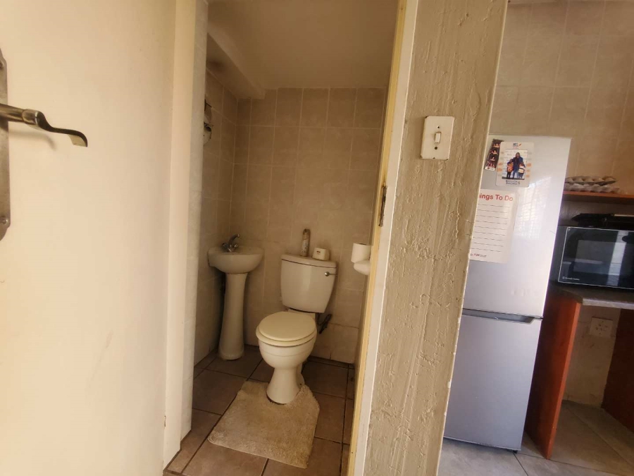 2 Bedroom Property for Sale in Witpoortjie Gauteng