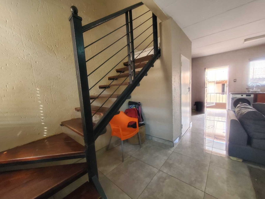 2 Bedroom Property for Sale in Witpoortjie Gauteng