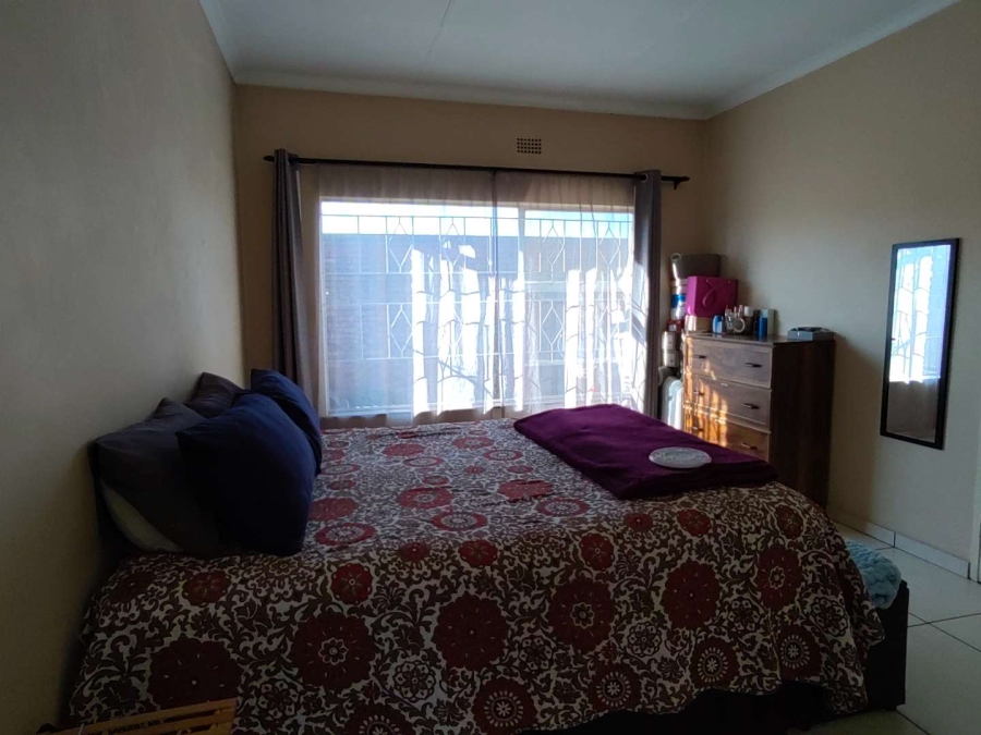 To Let 3 Bedroom Property for Rent in Randhart Gauteng