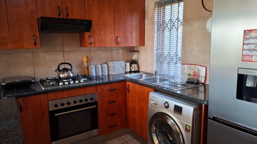 2 Bedroom Property for Sale in Meyersdal Gauteng