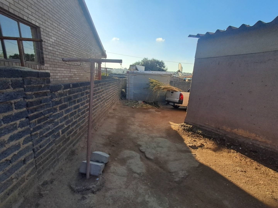 1 Bedroom Property for Sale in Kaalfontein Gauteng