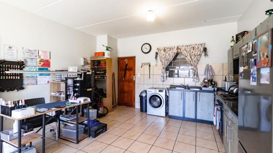 2 Bedroom Property for Sale in Ravenswood Gauteng