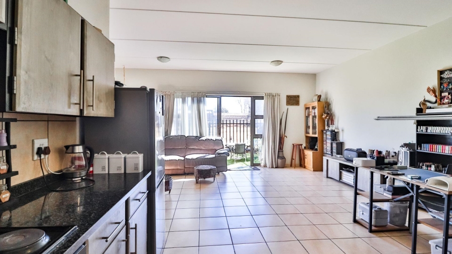 2 Bedroom Property for Sale in Ravenswood Gauteng