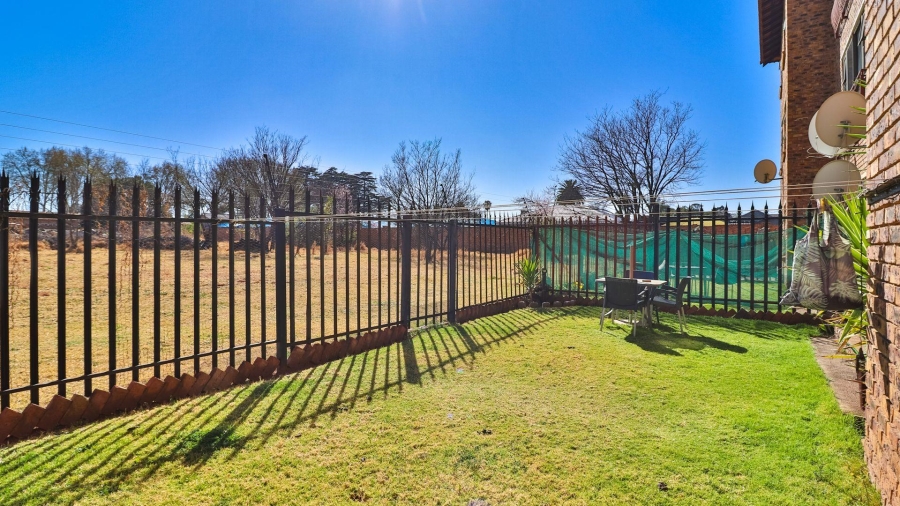 2 Bedroom Property for Sale in Ravenswood Gauteng