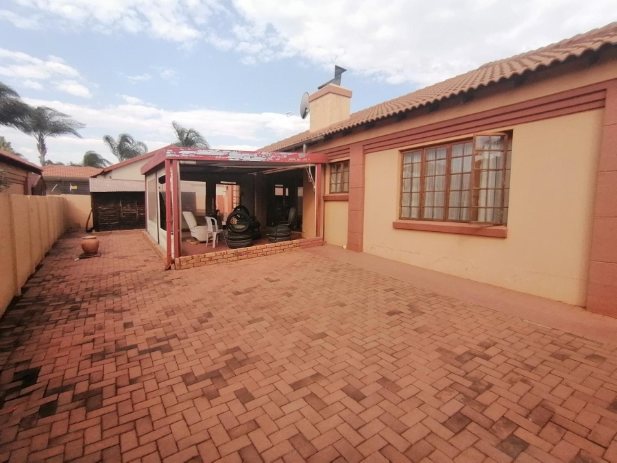 3 Bedroom Property for Sale in Heatherview Gauteng