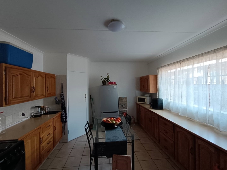 2 Bedroom Property for Sale in Wierdapark Gauteng