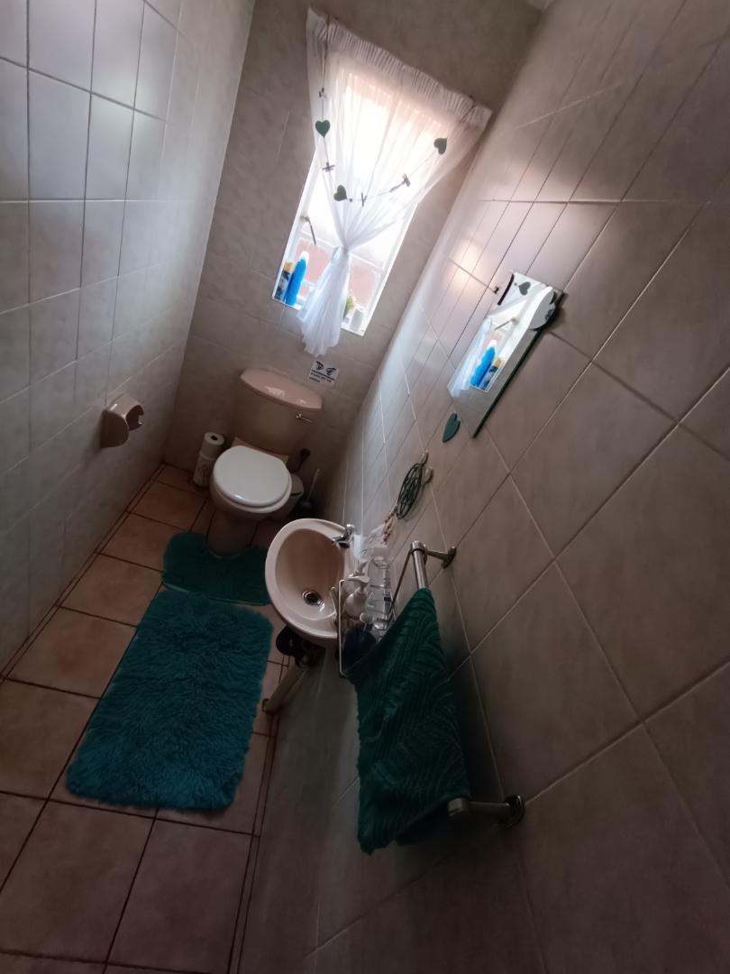 2 Bedroom Property for Sale in Wierdapark Gauteng