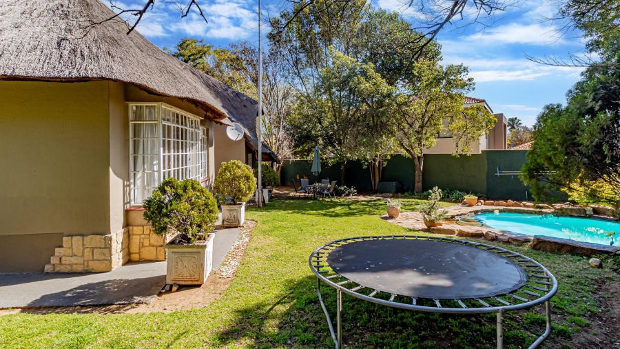 To Let 3 Bedroom Property for Rent in Fourways Gauteng
