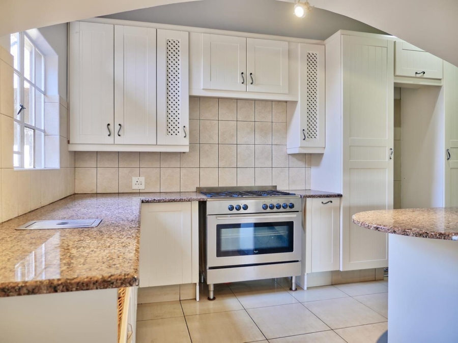 To Let 3 Bedroom Property for Rent in Fourways Gauteng