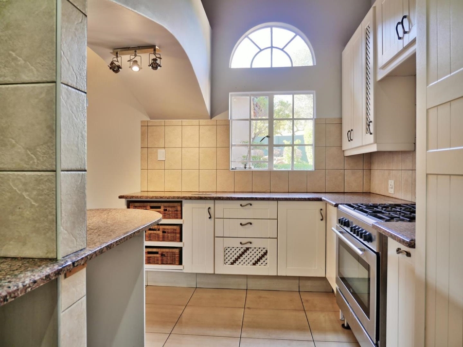 To Let 3 Bedroom Property for Rent in Fourways Gauteng