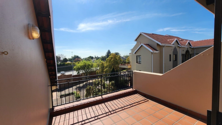 2 Bedroom Property for Sale in Bryanston Gauteng