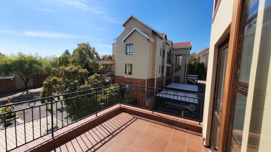 2 Bedroom Property for Sale in Bryanston Gauteng