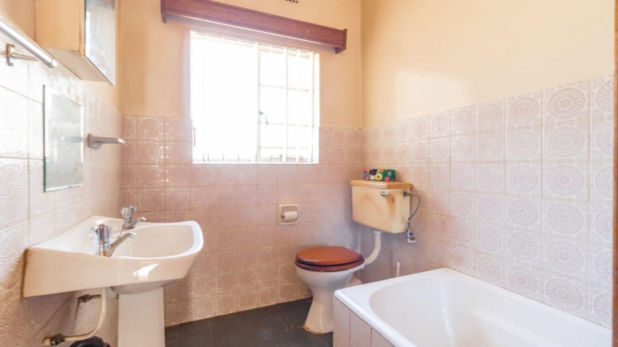 3 Bedroom Property for Sale in Glen Marais Gauteng
