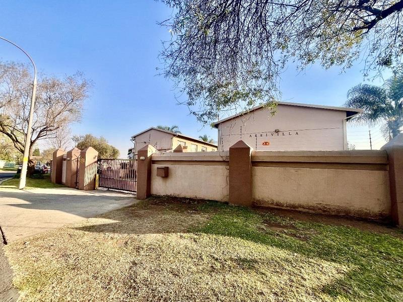 1 Bedroom Property for Sale in Verwoerdpark Gauteng