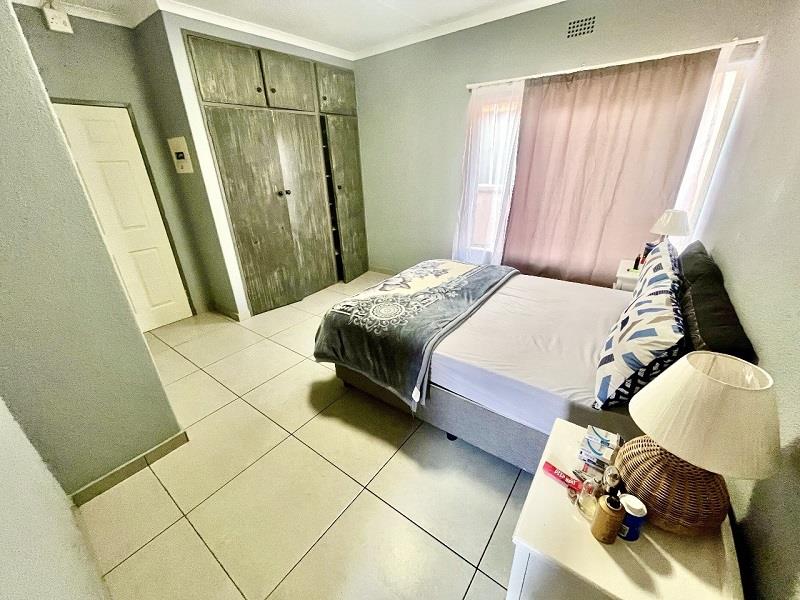 1 Bedroom Property for Sale in Verwoerdpark Gauteng