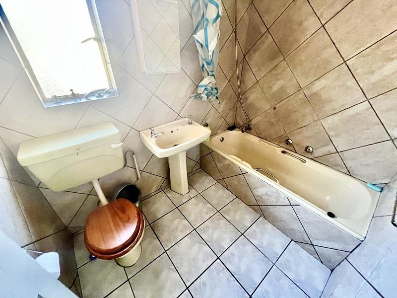 1 Bedroom Property for Sale in Verwoerdpark Gauteng