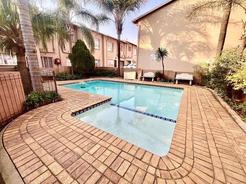 1 Bedroom Property for Sale in Verwoerdpark Gauteng