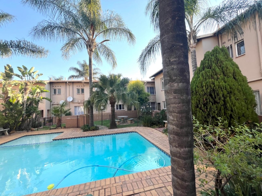 3 Bedroom Property for Sale in Verwoerdpark Gauteng