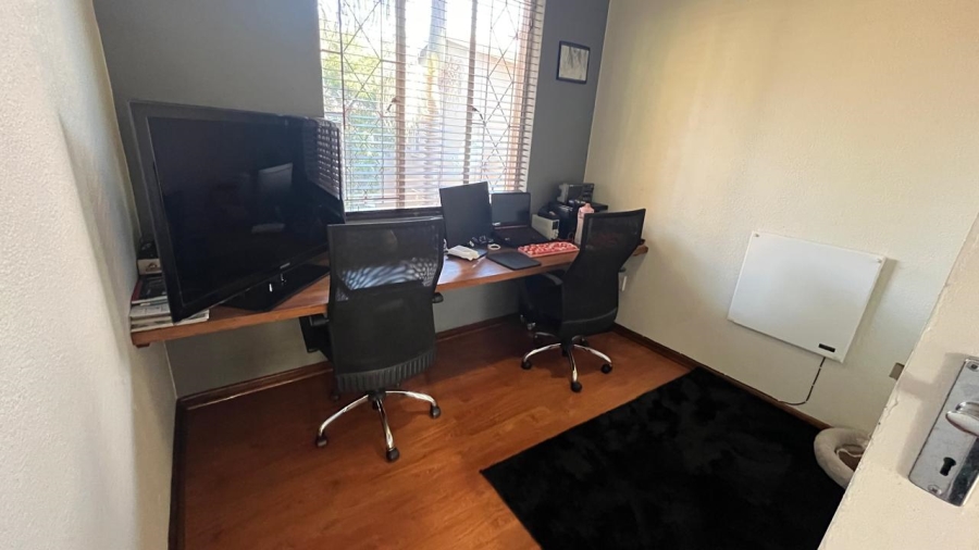 3 Bedroom Property for Sale in Verwoerdpark Gauteng