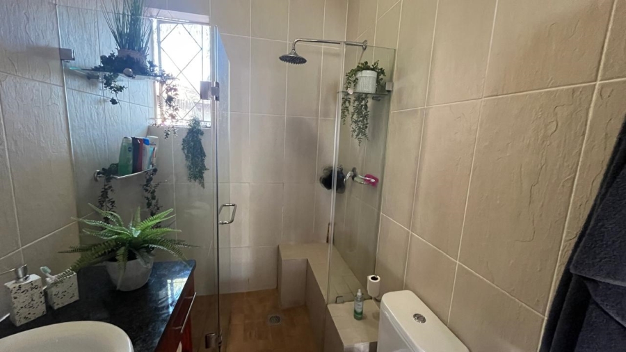 3 Bedroom Property for Sale in Verwoerdpark Gauteng