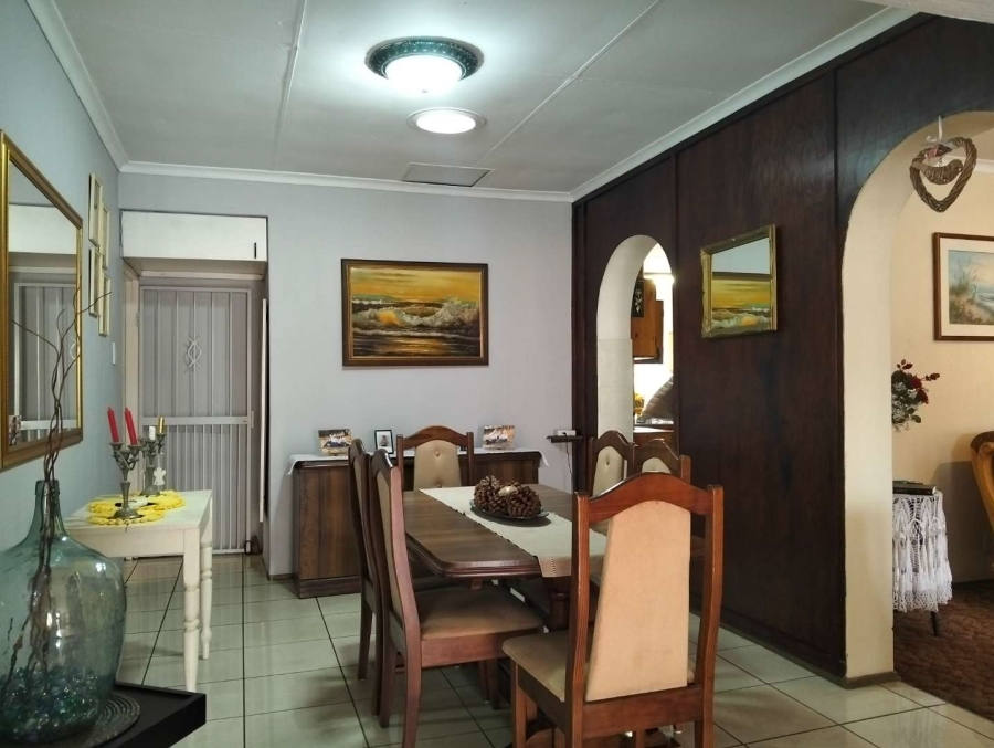 4 Bedroom Property for Sale in Verwoerdpark Gauteng