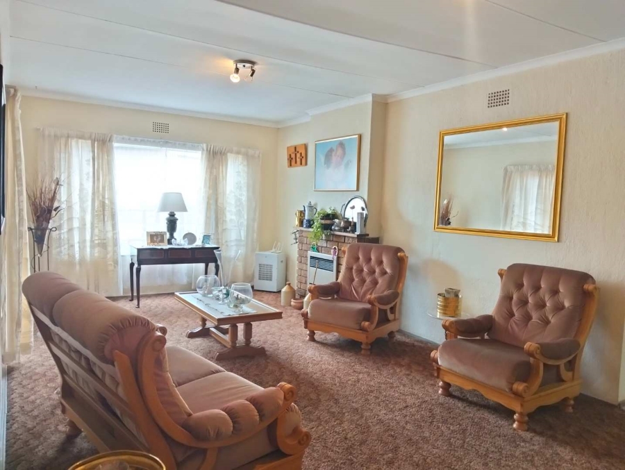 4 Bedroom Property for Sale in Verwoerdpark Gauteng