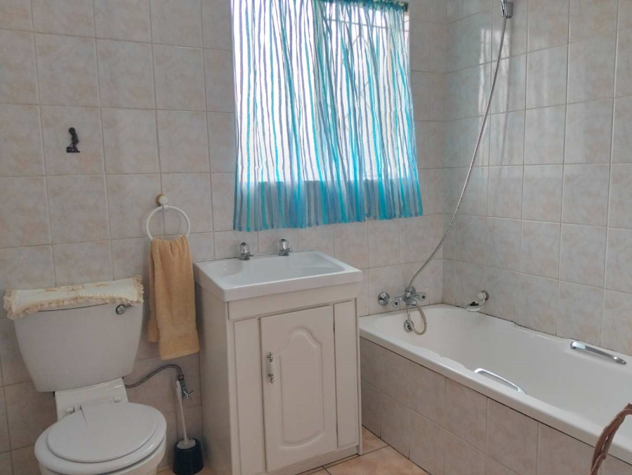 4 Bedroom Property for Sale in Verwoerdpark Gauteng